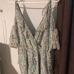 NWT AMERICAN EAGLE FLORAL ROMPER